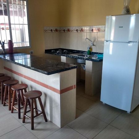Chale No Condominio Verde Mar Na Praia Da Cocanha Карагуататуба Екстериор снимка